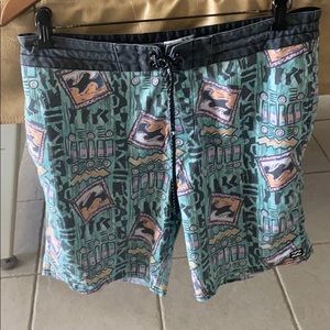 Billabong men’s Boardshorts size 32